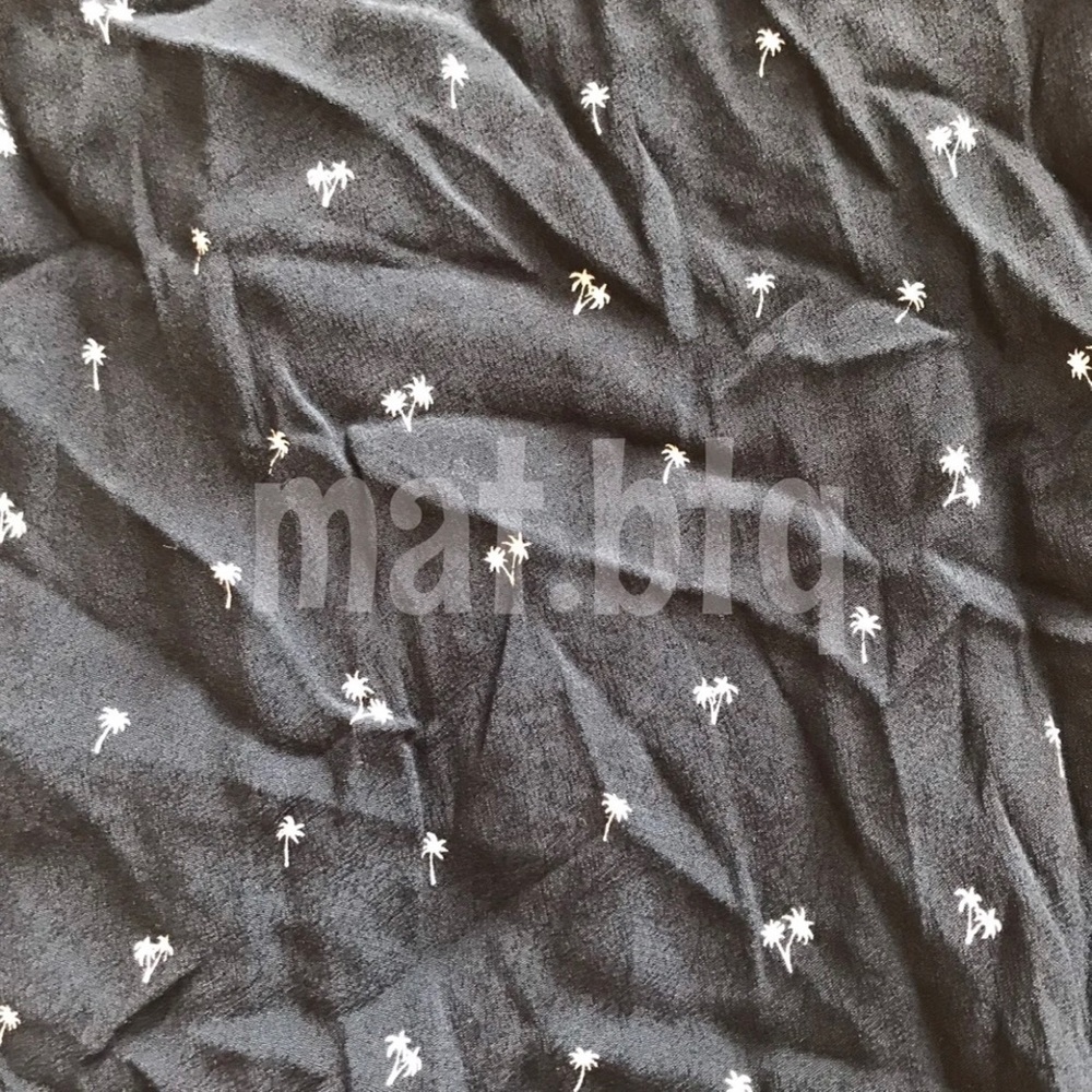 Brandy Melville Palm Robbie Wrap Dress - Picture 2 of 2